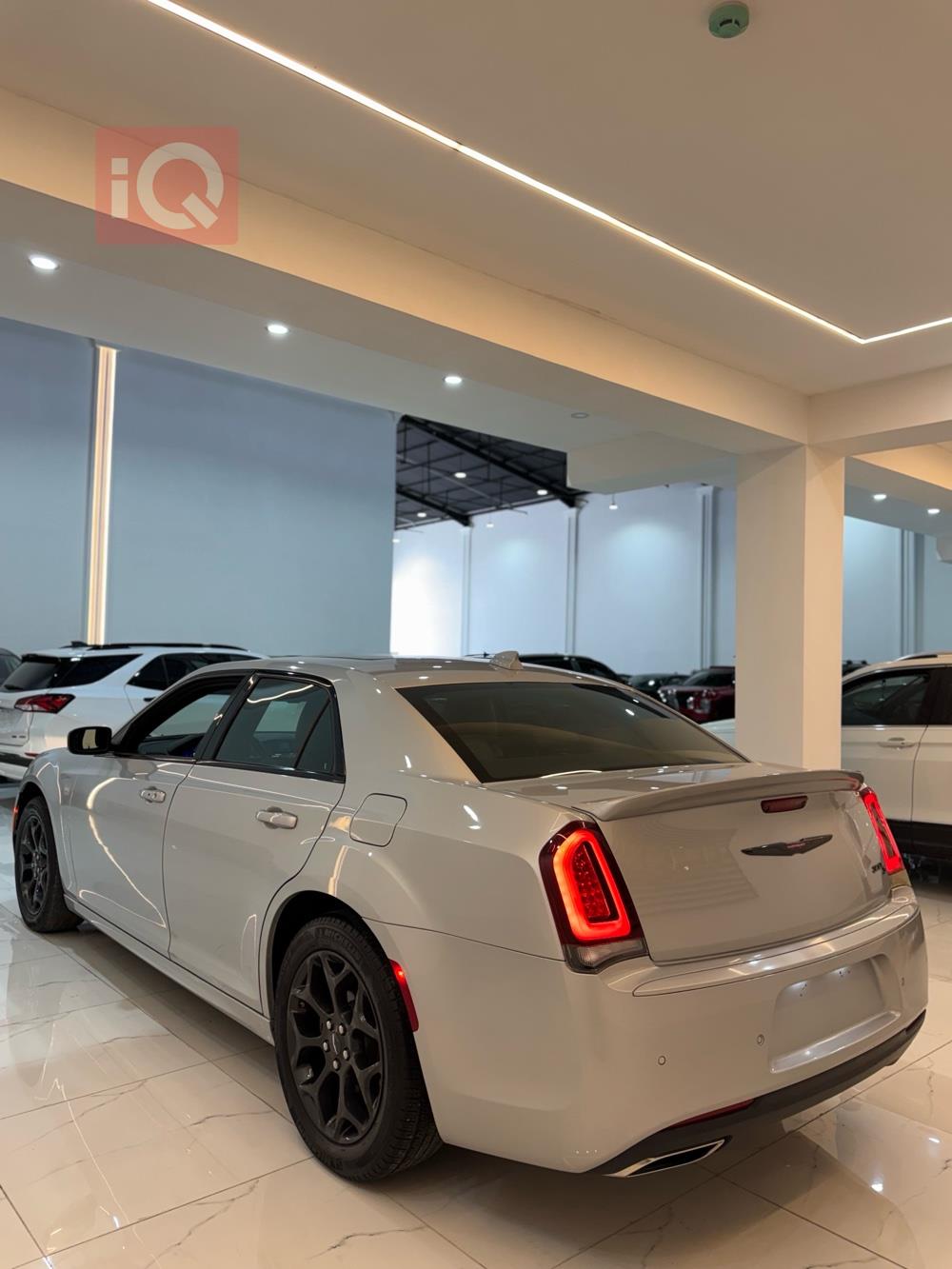 كرايسلر 300